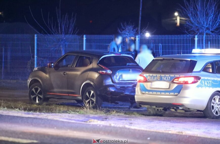 Kolizja na DK53 w Antoniach. Dwa auta zderzyły się na trasie Ostrołęka – Dylewo